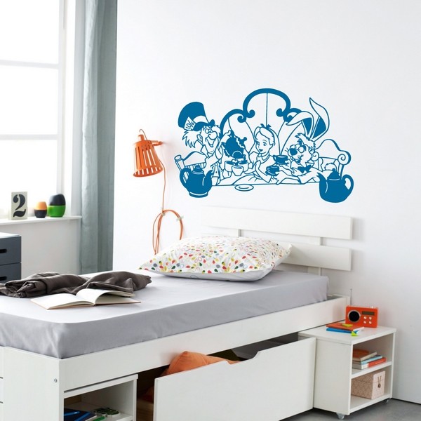 Exemple de stickers muraux: Alice  table
